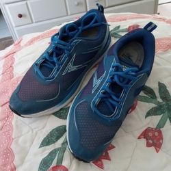 Tennis Shoes