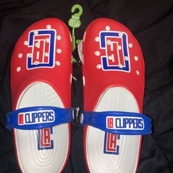 CLIPPER CROCS (SIZE 9 MEN/11 WOMEN)