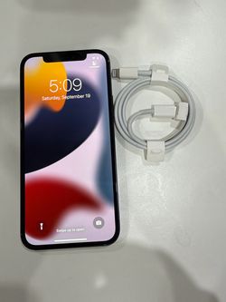 iPhone 12 64GB UNLOCKED