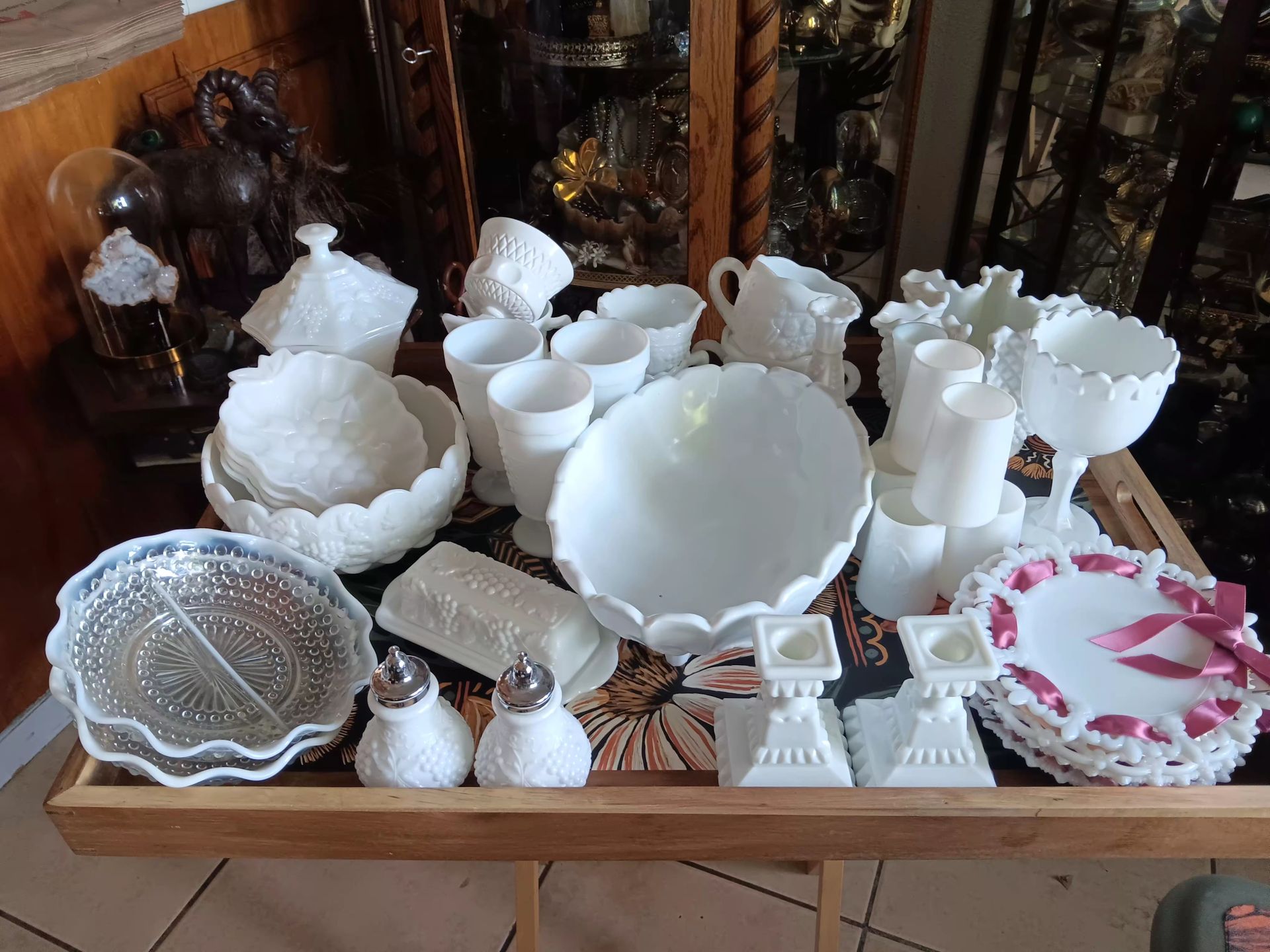 Vtg milk glass pieces