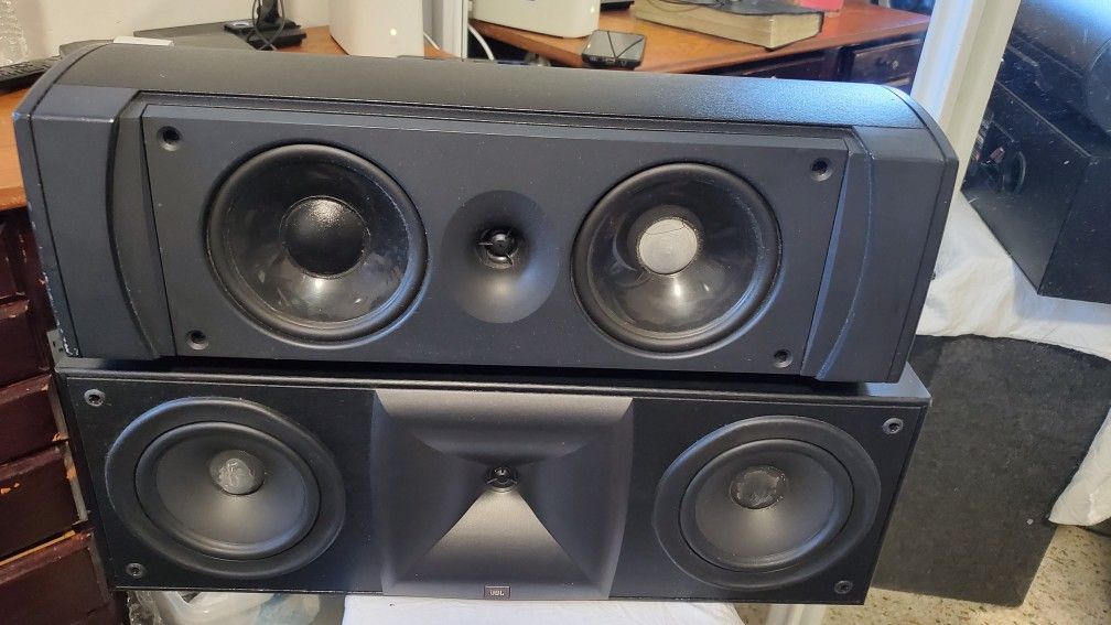 2 Speakers Central ,JBL HLS, INFINITY