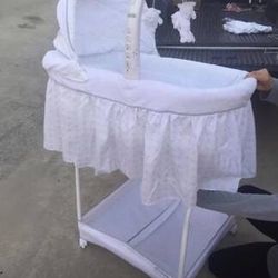 Simmons Bassinet