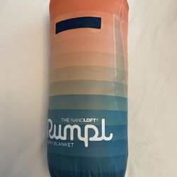 NWOT Rumpl NanoLoft Puffy Blanket 1-Person (52”x75”)