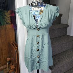 MINT GREEN PEASANT STYLE TOP WITH RUFFLE CUFFS!