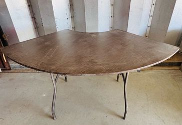 Corner folding table