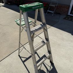 4ft Step Ladder