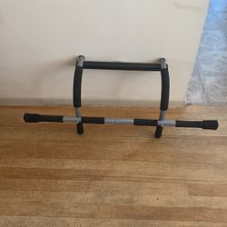 Pull Up Bar