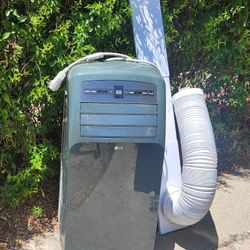 LG 12,000 BTU Portable Air Conditioner 