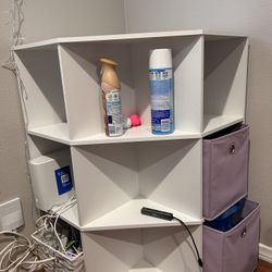 Corner Cube Bookshelf 
