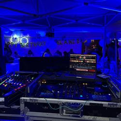 DJ