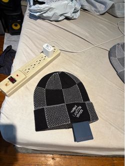 Lv beanie