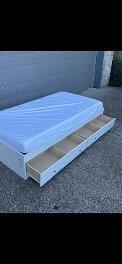 Twin captain bed frame /twin mattress