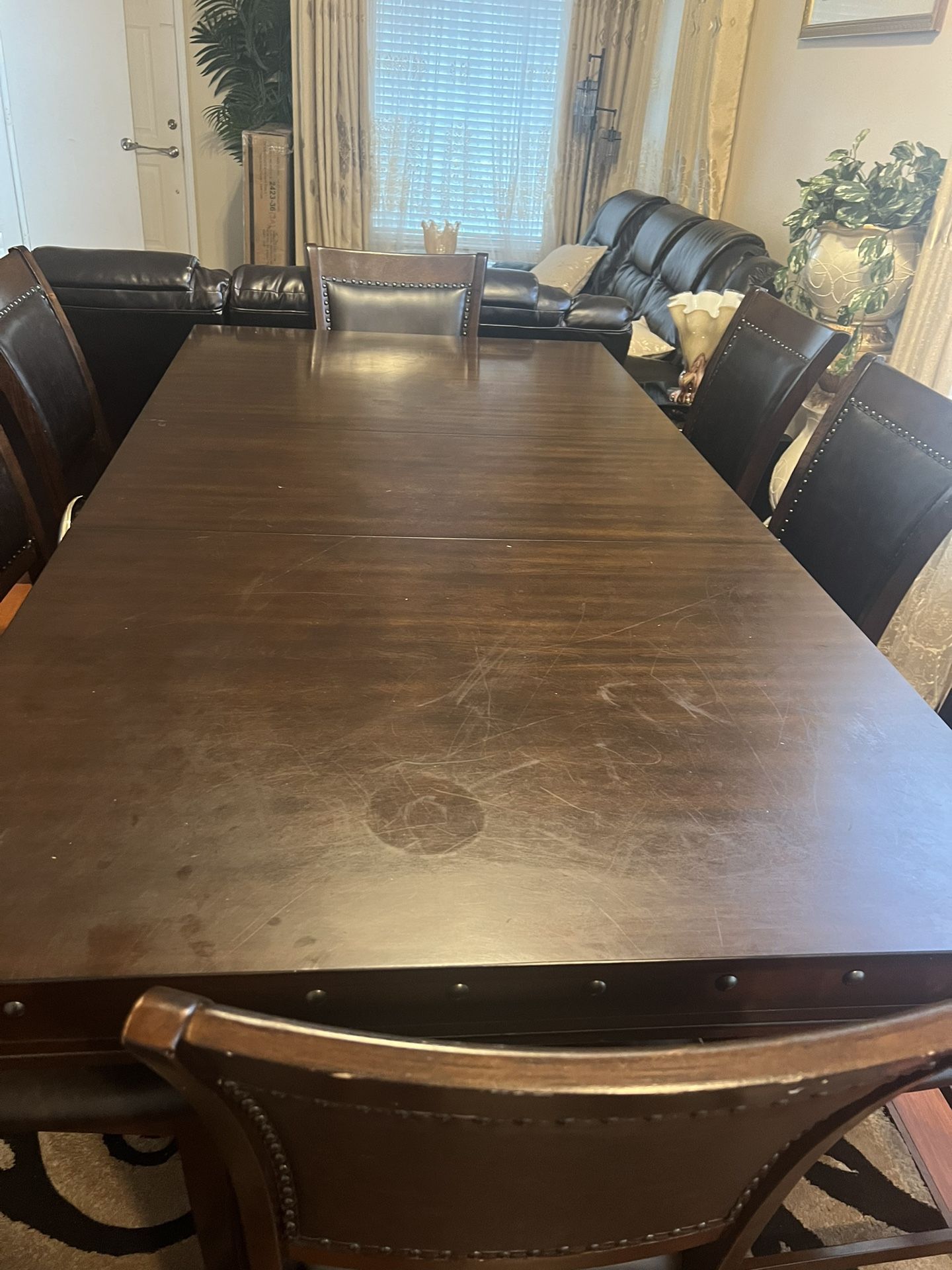 Free Dinning Table