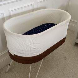 Snoo Smart Sleeper Bassinet – Gently Used, Great Condition!