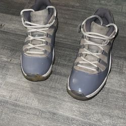 Low Cool Grey Jordans SZ 12M