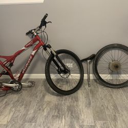 Red Specialized XC Comp Bike (Large)