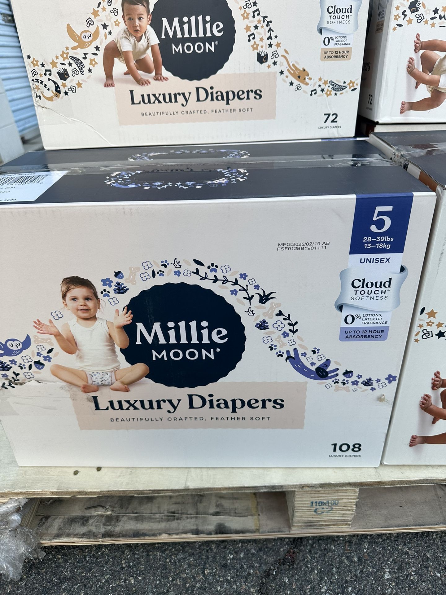 Millie Moon Luxury Disposable Diapers - Size 5 - 108ct