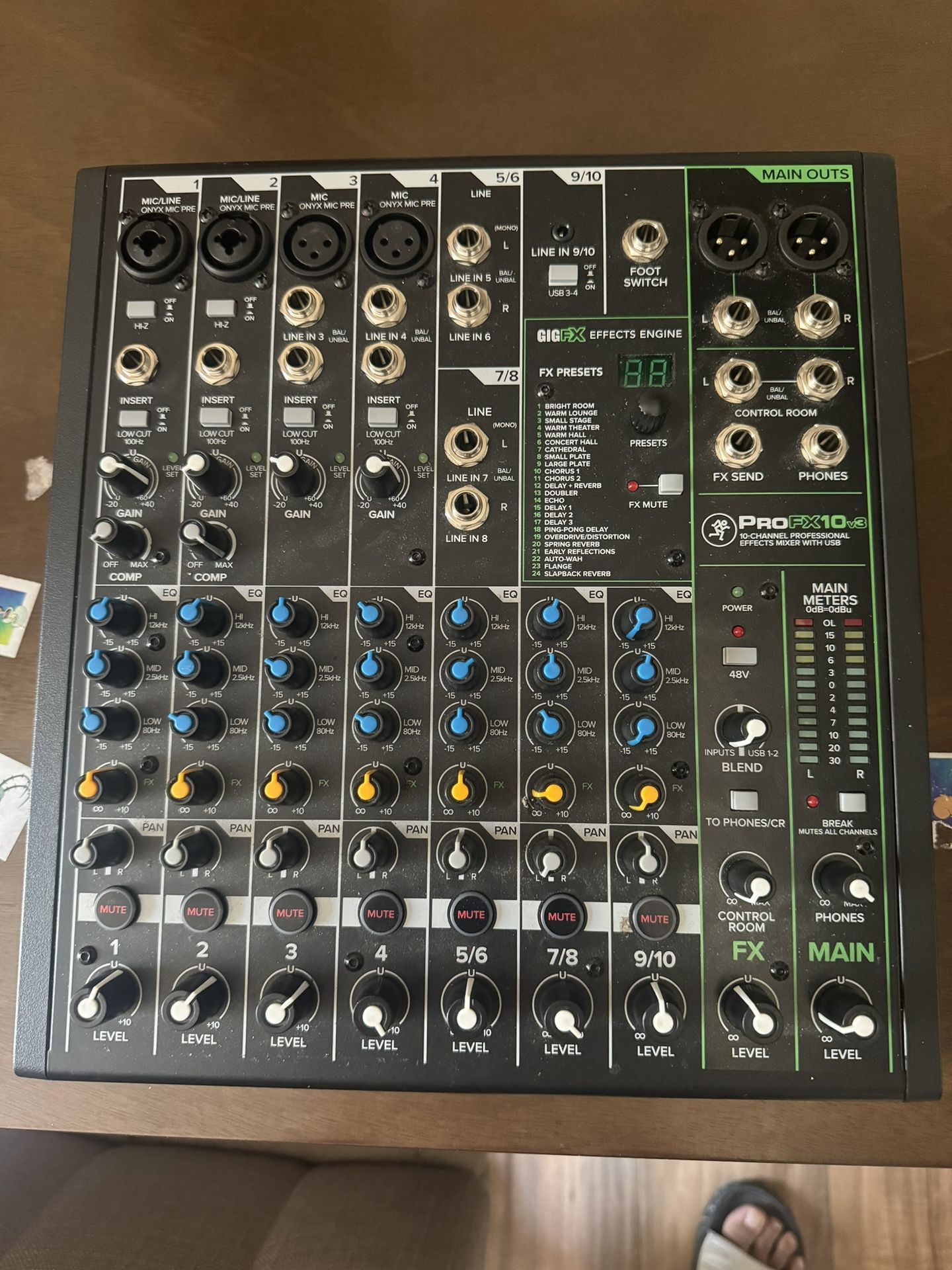 Mackie Pro fx10