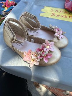 Toddler girl  shoes size 6