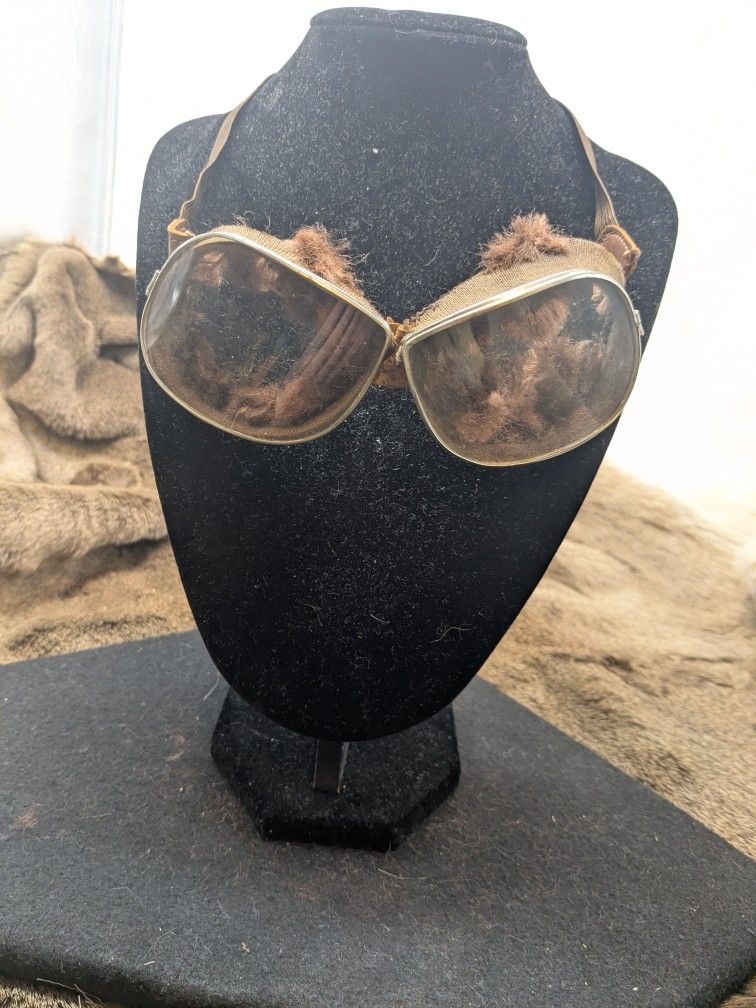 π ANTIQUE MOTOCYCLE - CAR DRIVING GOGGLES - ORIGINAL BOX & FUR PADDING