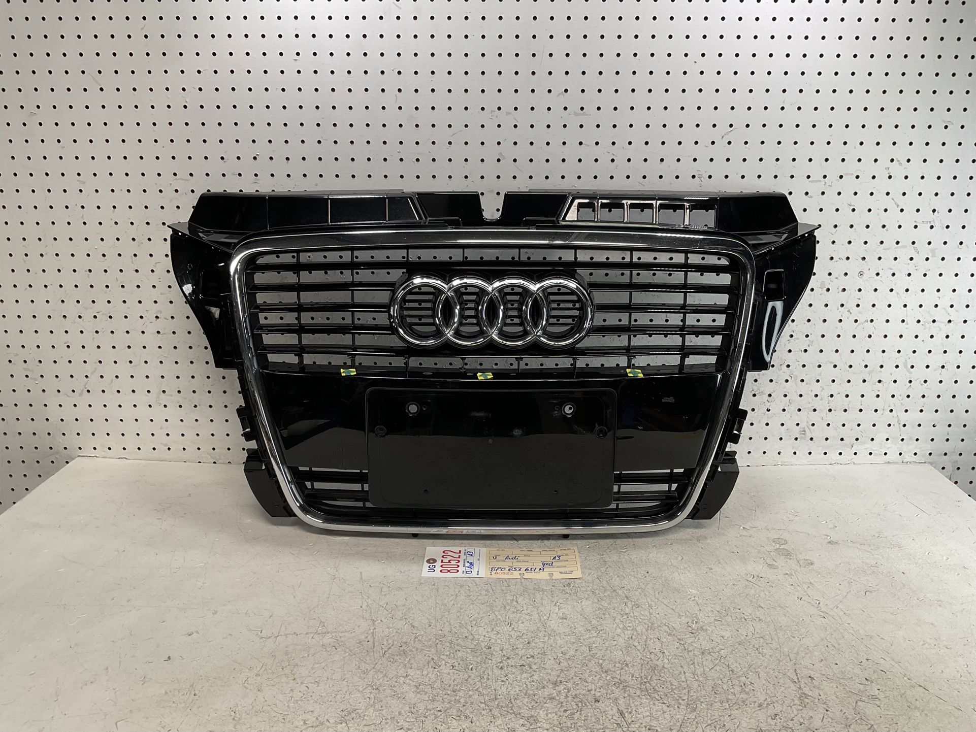 2009 2013 AUDI A3 FRONT GRILLE OEM