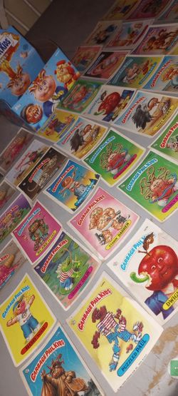 GARBAGE PAIL KIDS OLD SCHOOL COLLECTION