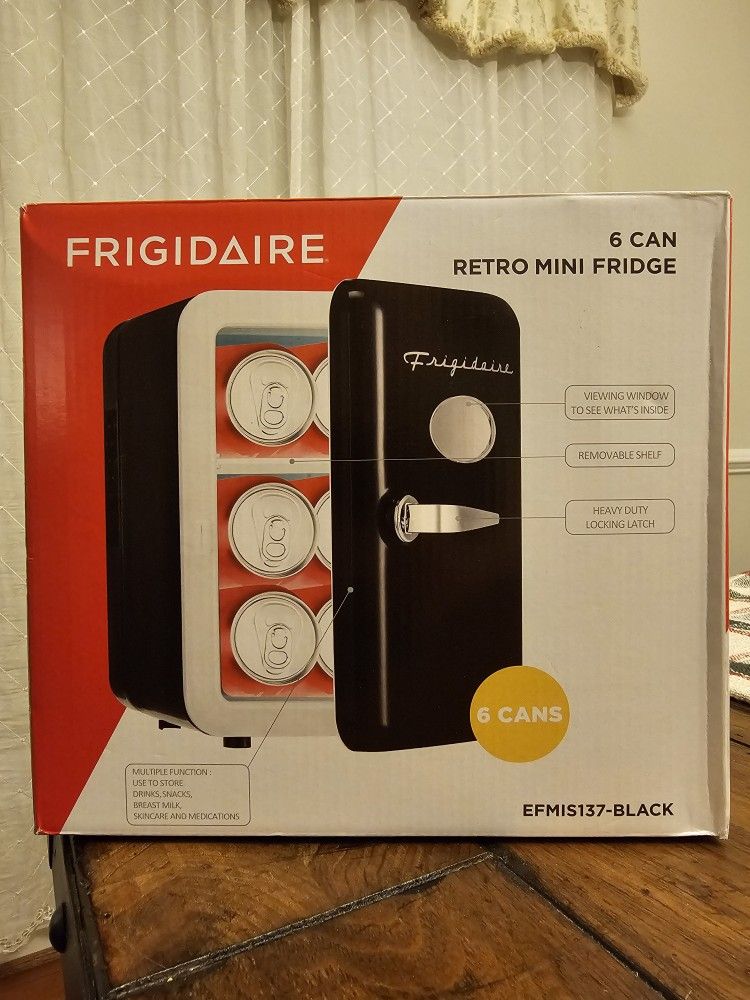 Frigidaire 6 Can Retro Mini Fridge