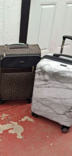Carry on luggage buenas condisiones $25 y 30