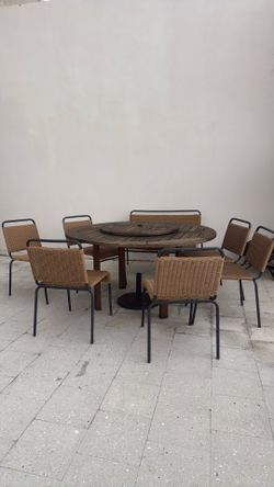 Outdoor Patio Table with Chairs