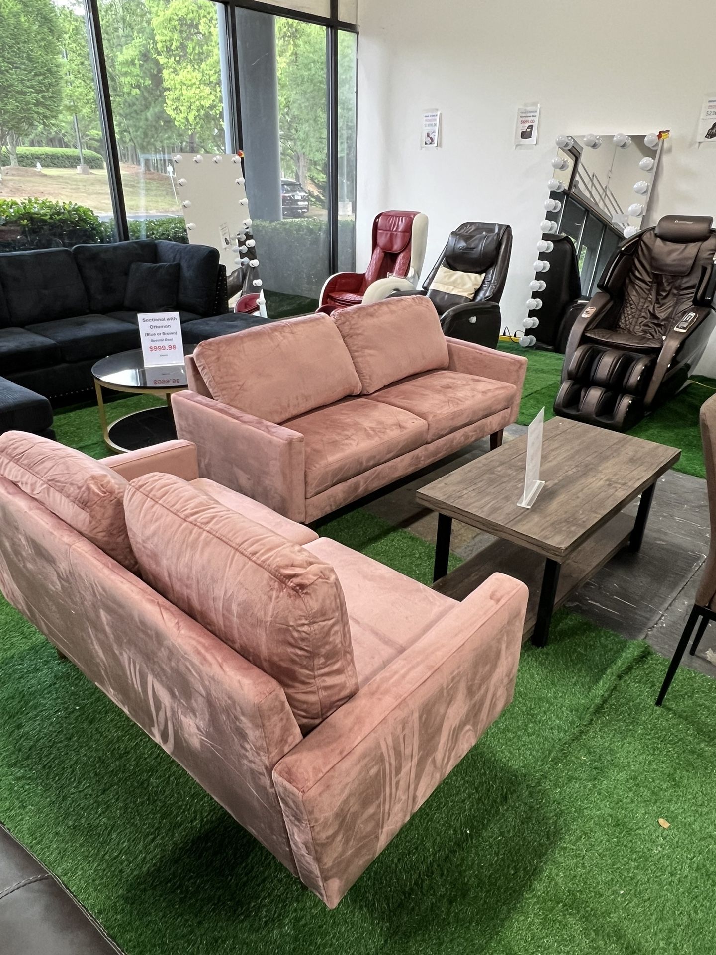 Pink Velvet Couch Loveseat and Coffee Table / Sofá de terciopelo rosa sofá de dos plazas y mesa de