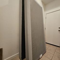 King Size ! Box Spring ! Brand : E.S. Kluft & Co.