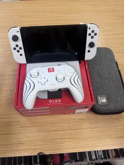 Nintendo Switch Oled + Accessories