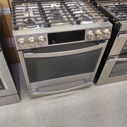GE PROFILE GAS RANGE OPEN BOX ITEM SLIDE IN