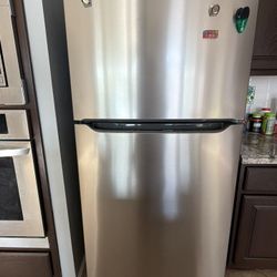 Relocation Moving Sale Refrigerator