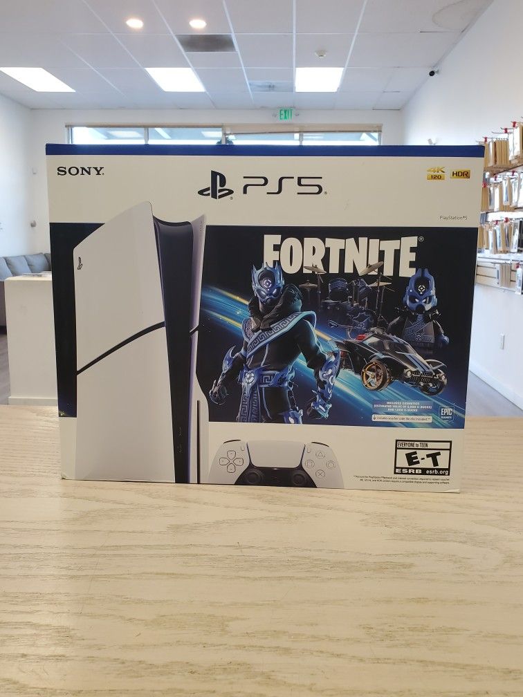 🎯 PS5 Slim Fortnite Bundle – Only $449!
