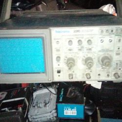 UNTESTED Oscilloscope Tectronix 2210