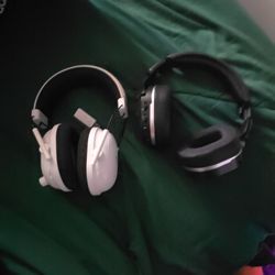Razer BlackShark V2 Pro and Turtle Beach Stealth 700 Gen 2 Headphones 