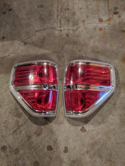09-14 Ford F-150 taillights
