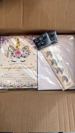 Unicorn birthday invitations