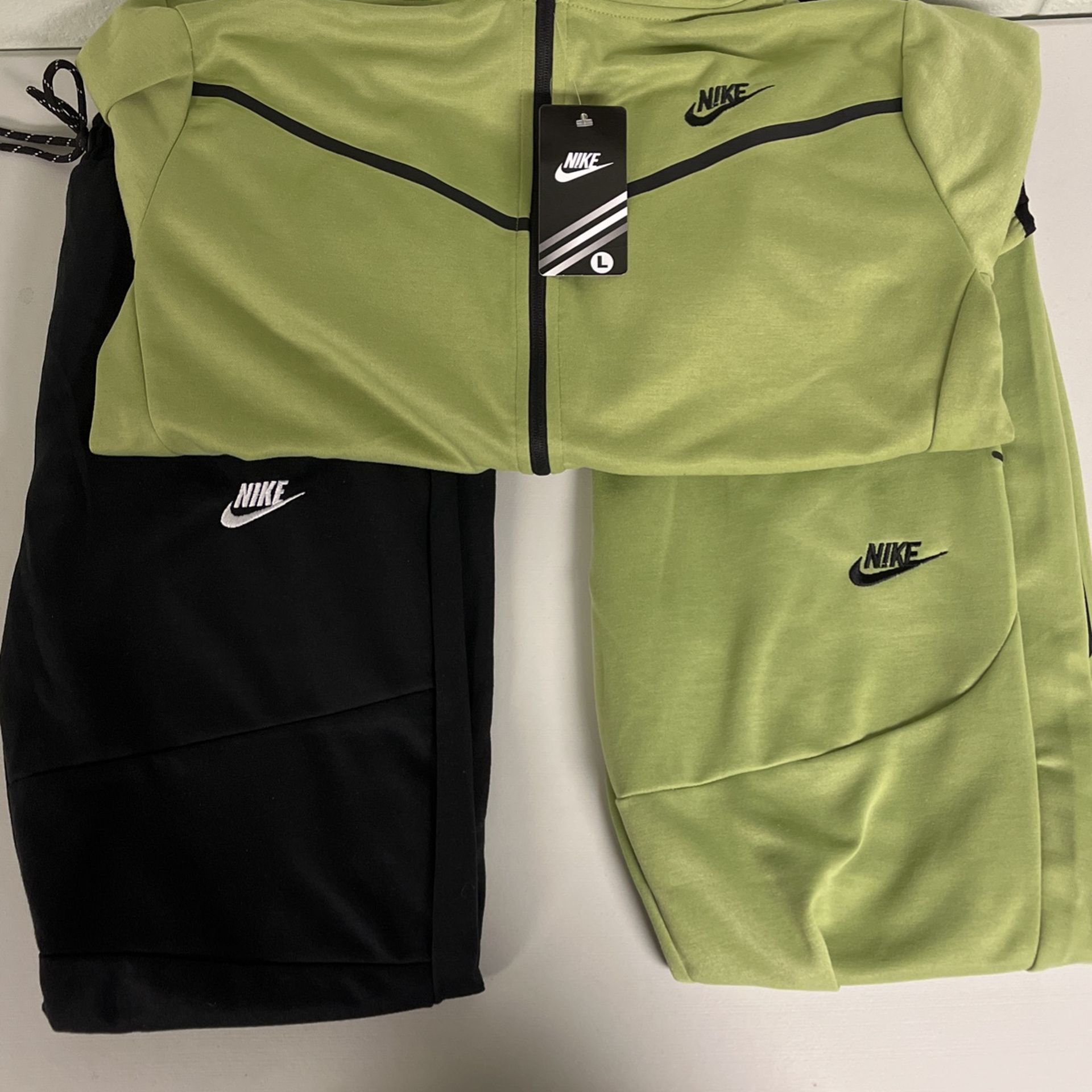 Nike Tech Fleece Sweatsuit And Joggers