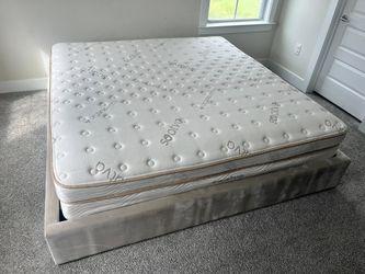 Saatva California King Mattress