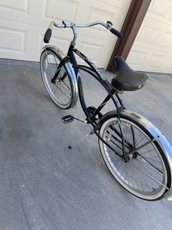 Schwinn beach cruiser