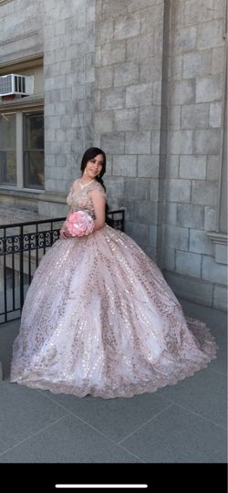 Quinceañera Dress 👗 Size Small PICKUP ONLY