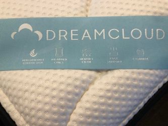 DreamCloud Hybrid Mattress