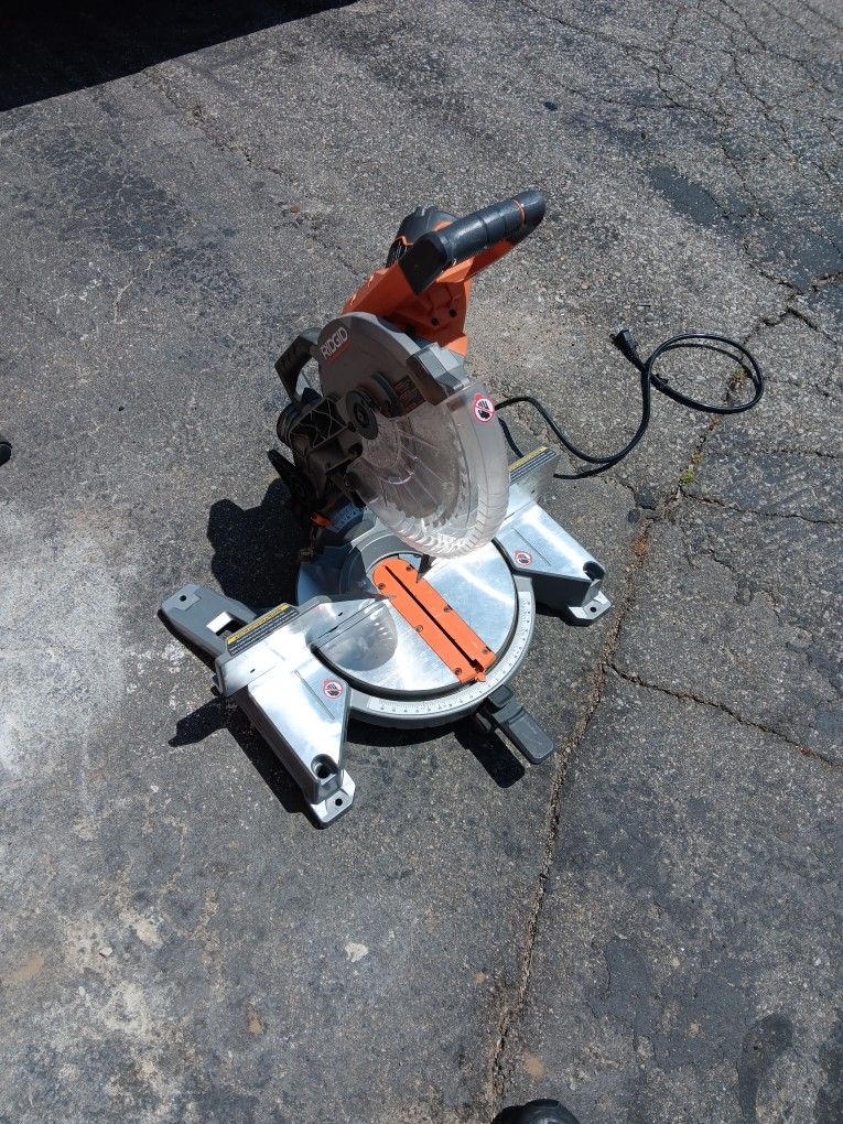 Ridgid Mitter Saw With Stand