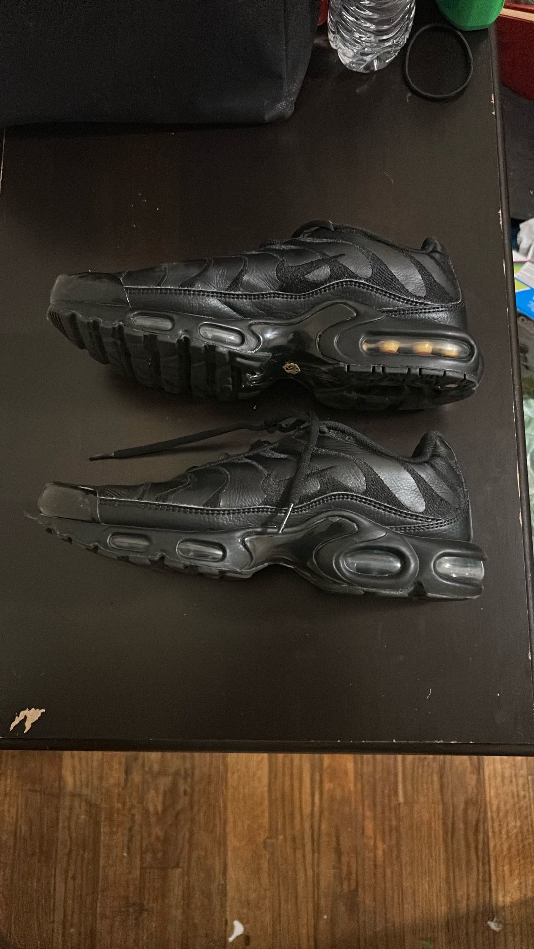 Nike Air Max Plus Triple Black Leather