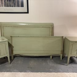 6 Piece Antique Bedroom Set