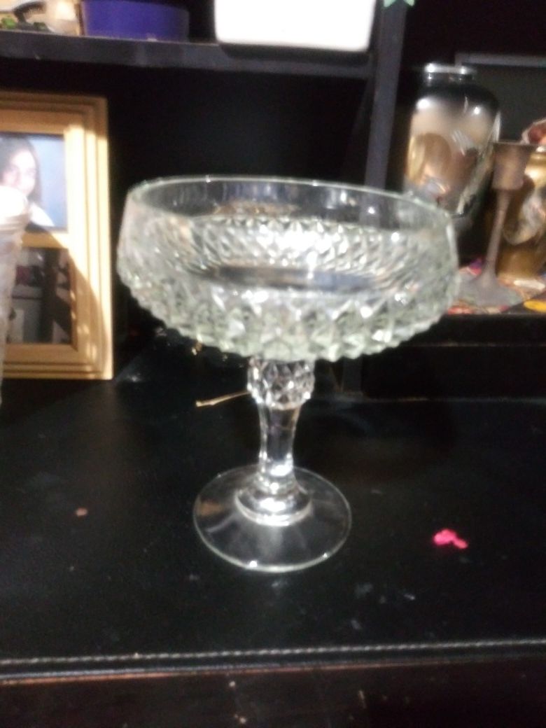 Crystal pedestal dish