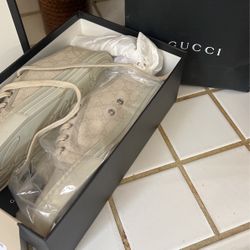 Women’s Gucci Shoes 