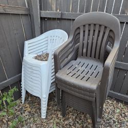 Plastic Lawn Chairs - 21 Chairs